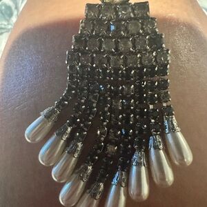 Vintage Costume Jewelery Broach Elegant Black and Silver Dangle